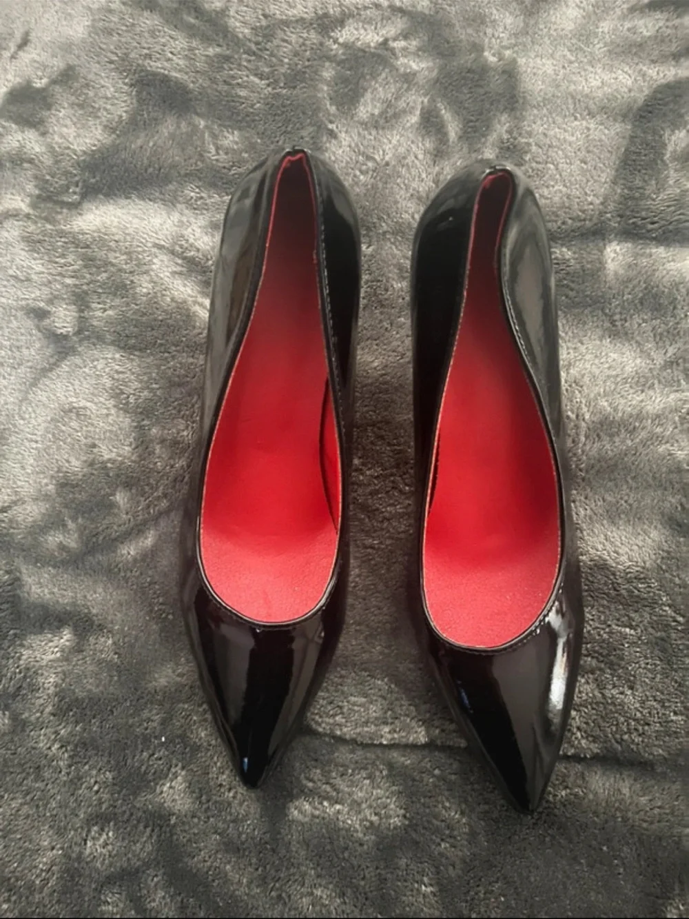 🍓RED BOTTOM HEELS 🍓Classic and Classy Black Patent Pointed-Toe Pumps NEW